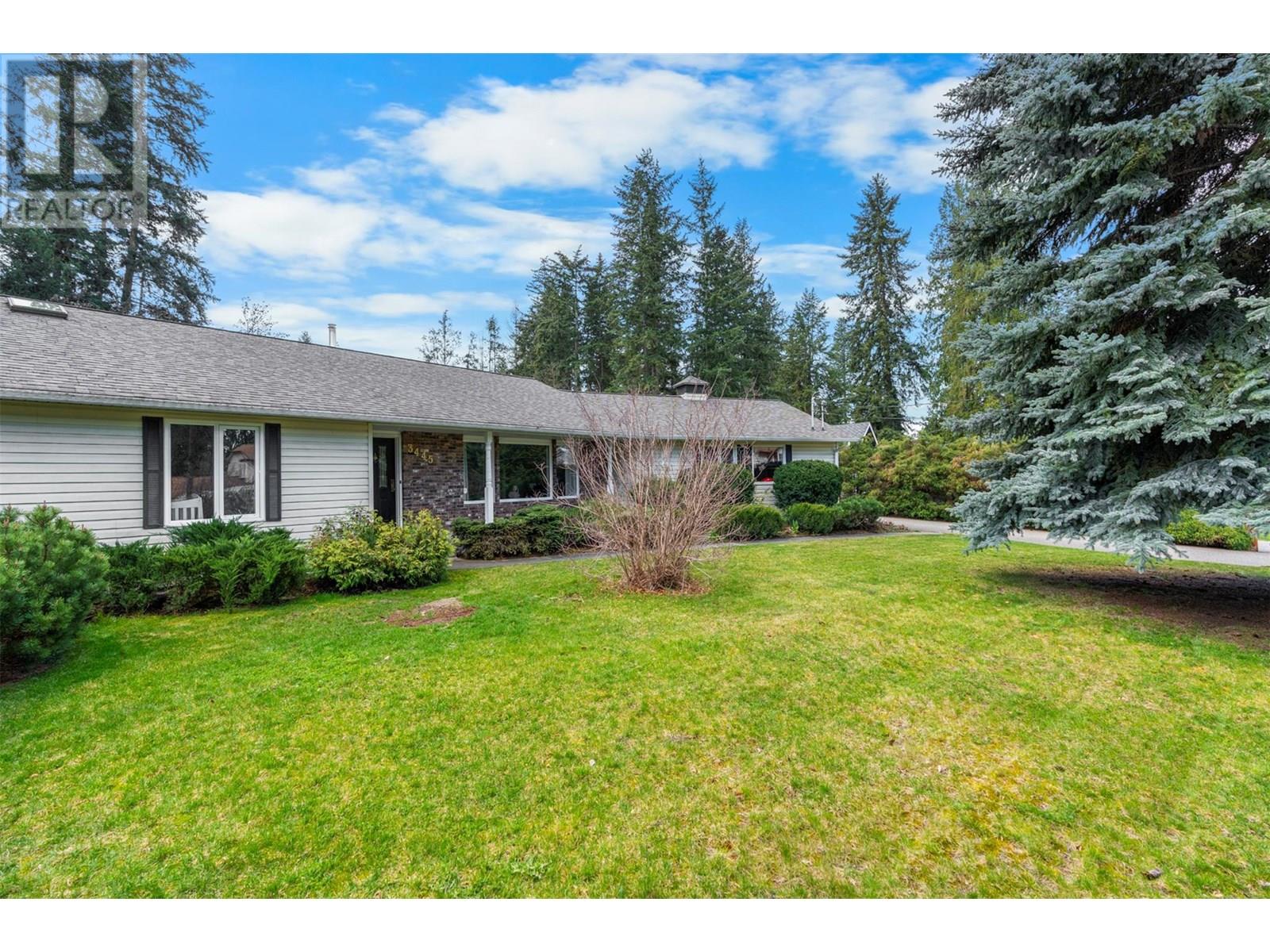 3445 Sidney Crescent, Spallumcheen