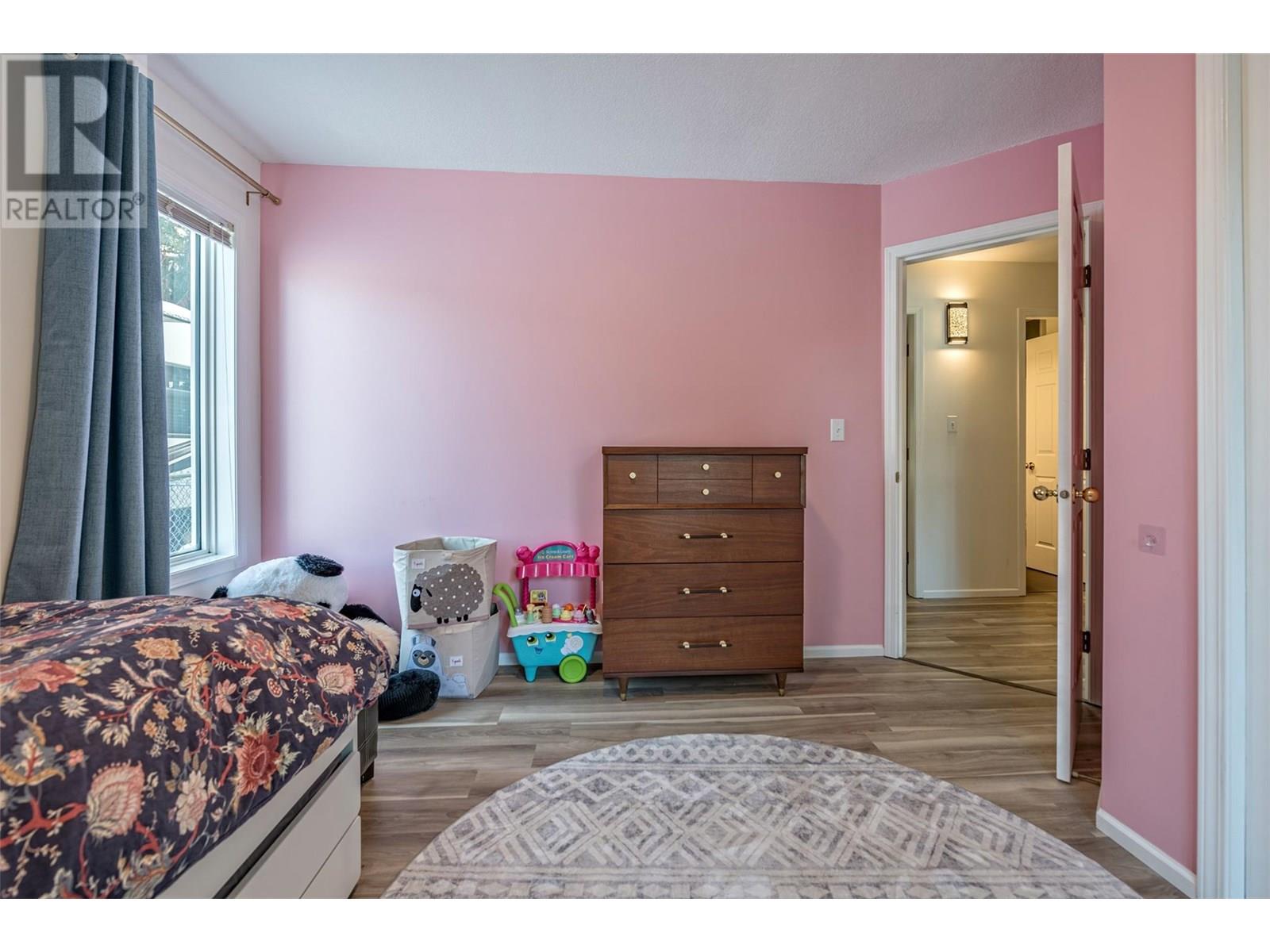 3445 Sidney Crescent, Spallumcheen