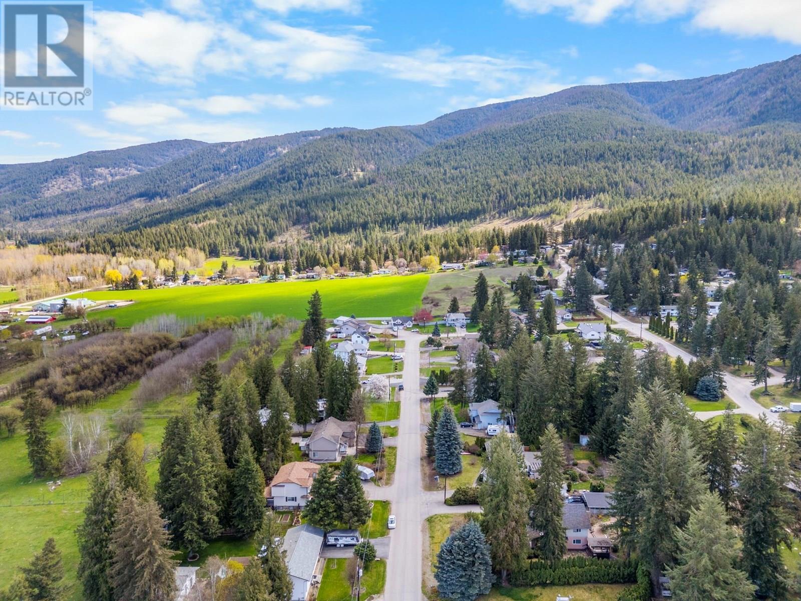 3445 Sidney Crescent, Spallumcheen