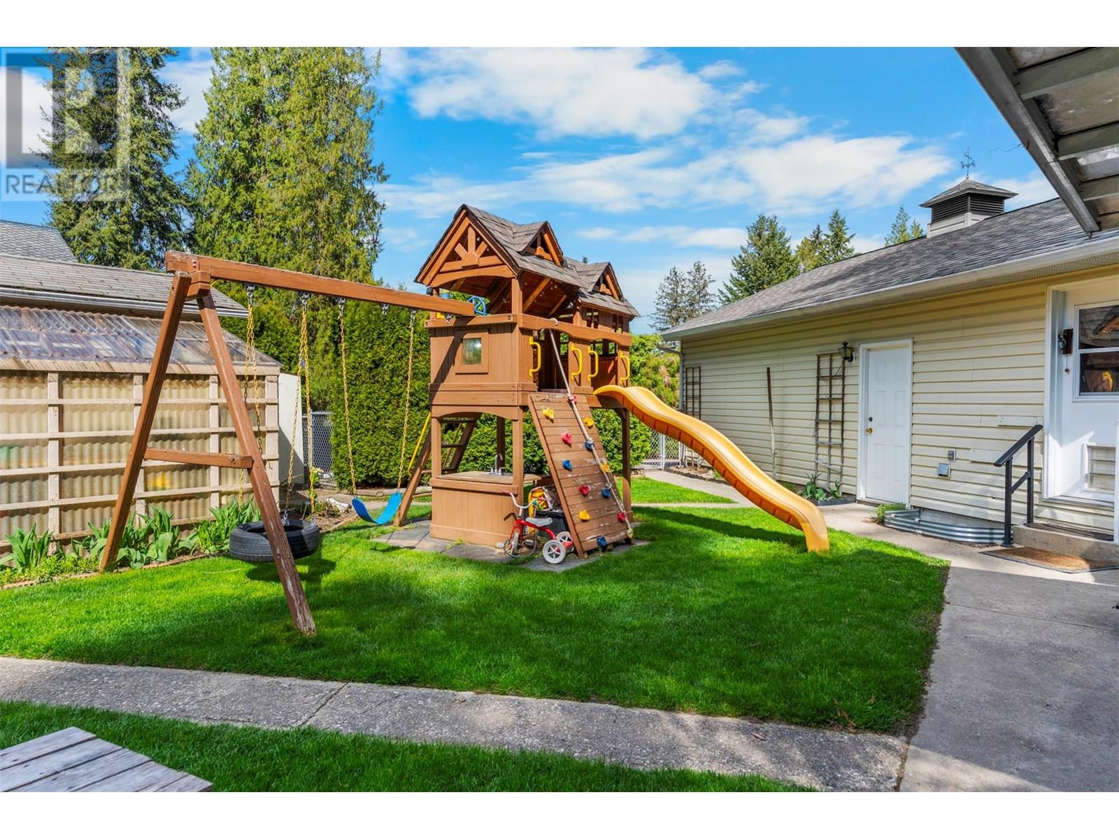 3445 Sidney Crescent, Spallumcheen