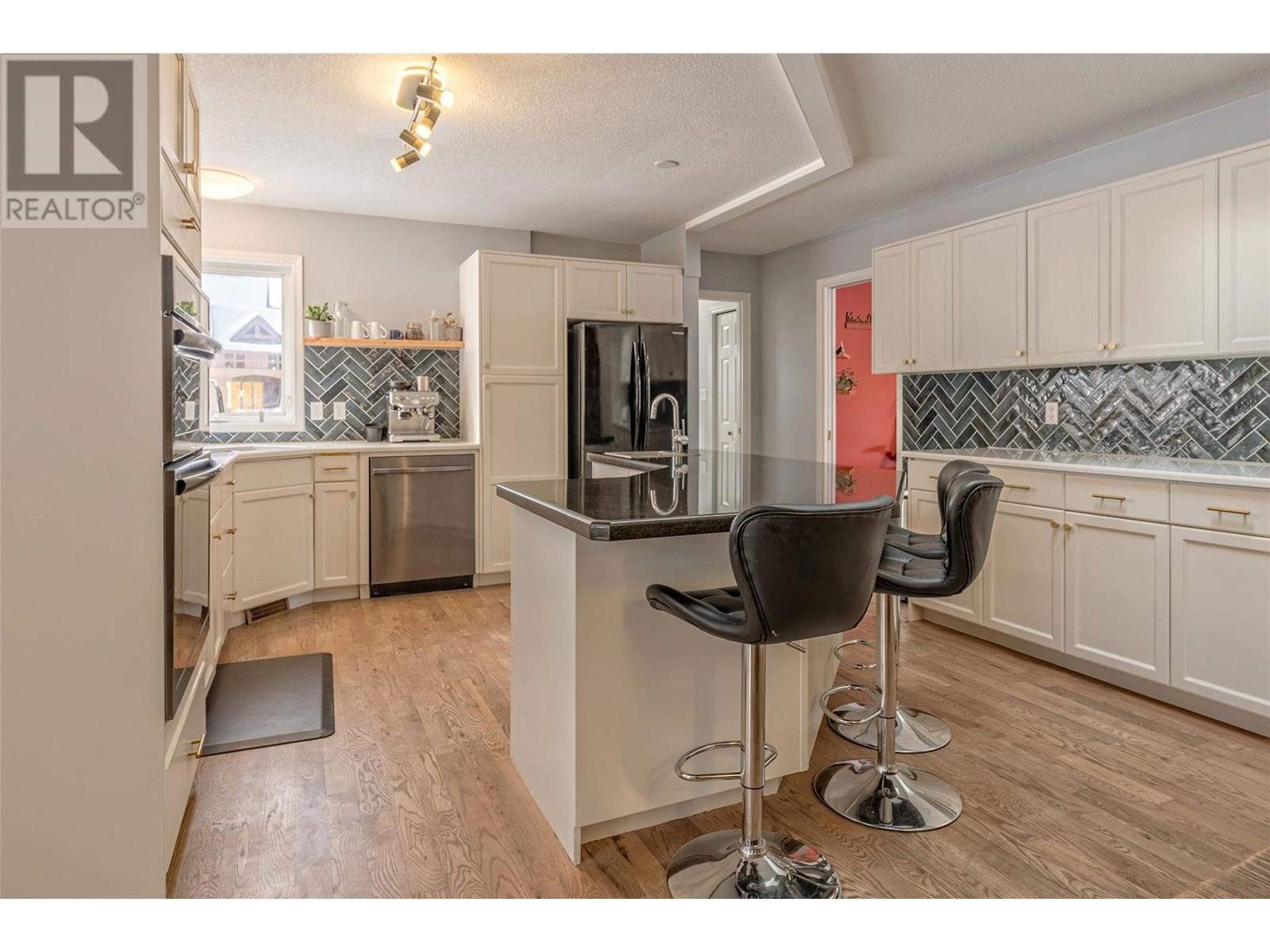 3445 Sidney Crescent, Spallumcheen