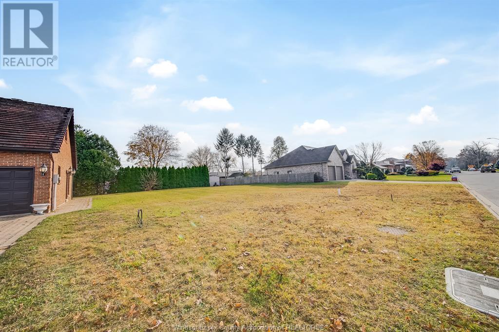 Photo 10 of 5758 Bagley Avenue, Lasalle ON