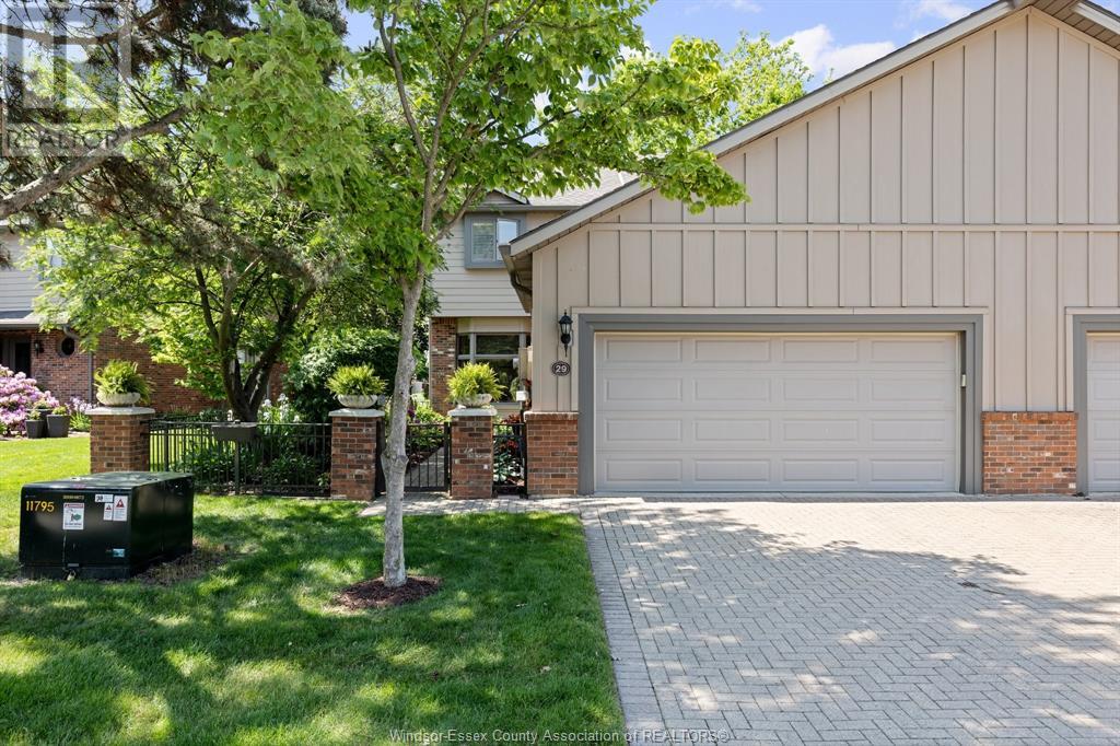 Photo 33 of 29 Fairway, Amherstburg ON