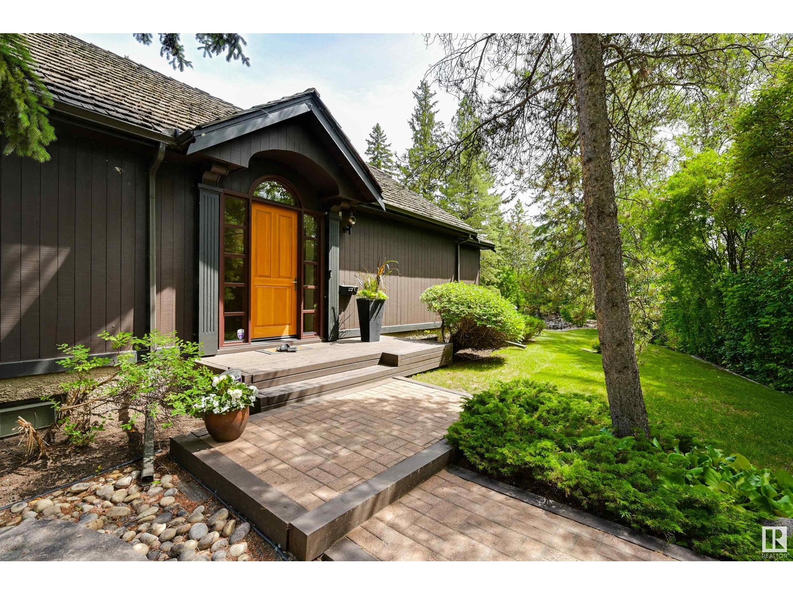 Photo 4 of 14232 Ravine Dr Nw, Edmonton AB