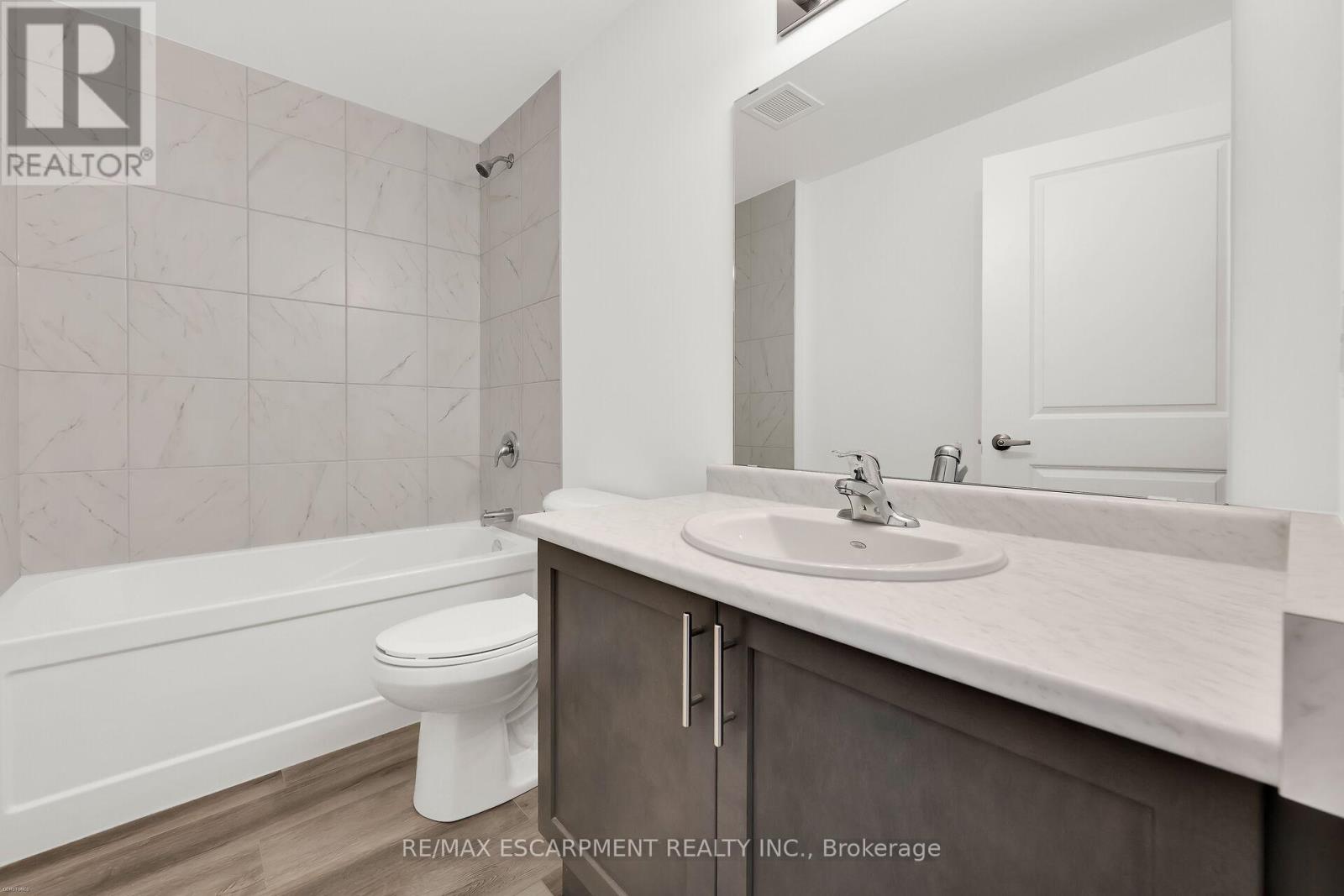 Photo 26 of 416 470 Dundas Street E, Hamilton ON