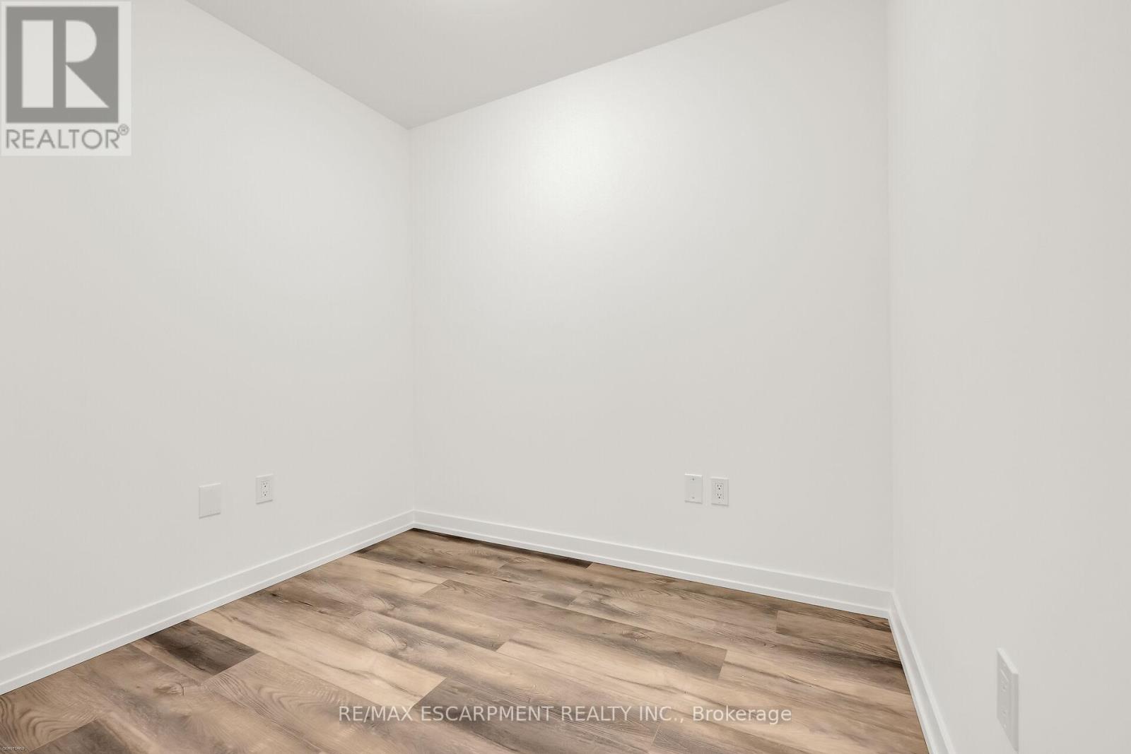Photo 7 of 416 470 Dundas Street E, Hamilton ON