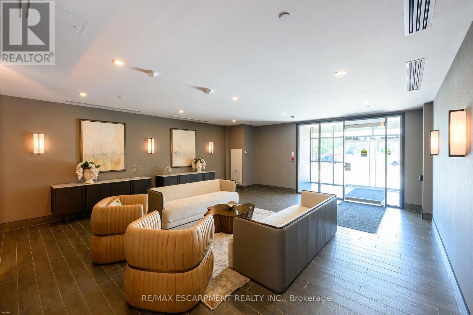 Photo 6 of 416 470 Dundas Street E, Hamilton ON