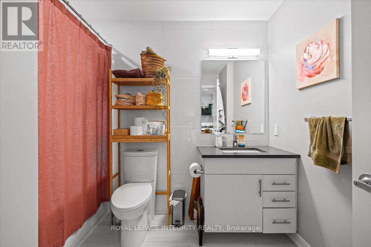 Photo 13 of 403 570 De Mazenod Avenue, Ottawa ON