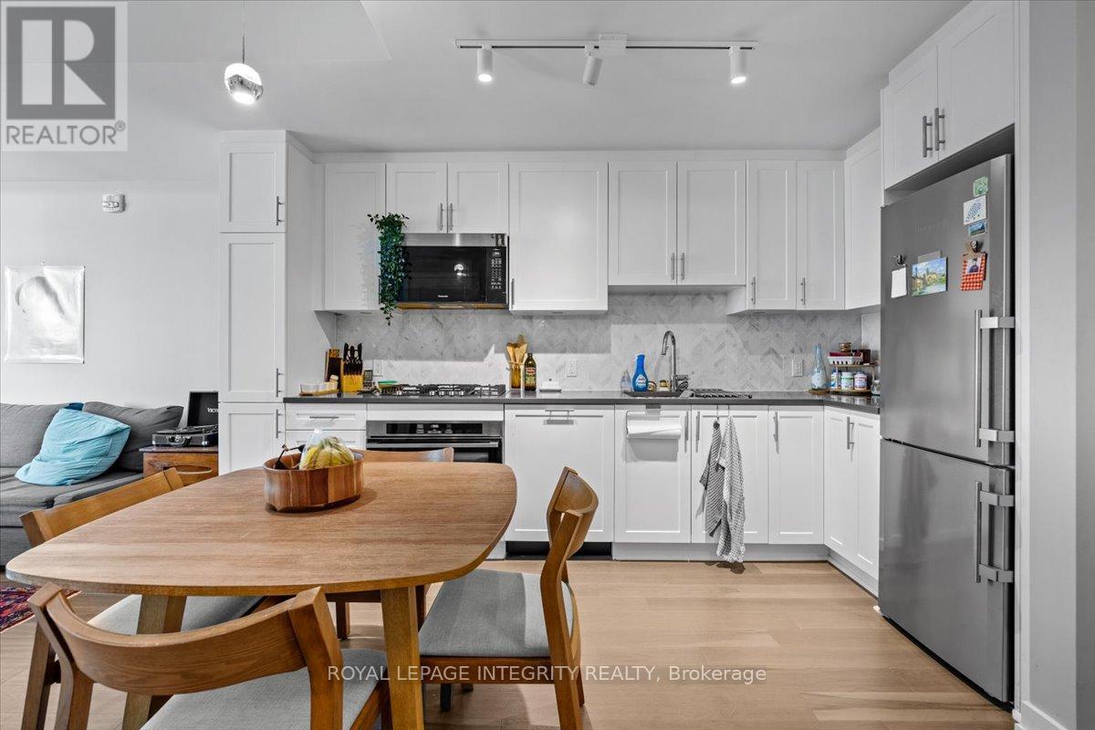 Photo 6 of 403 570 De Mazenod Avenue, Ottawa ON