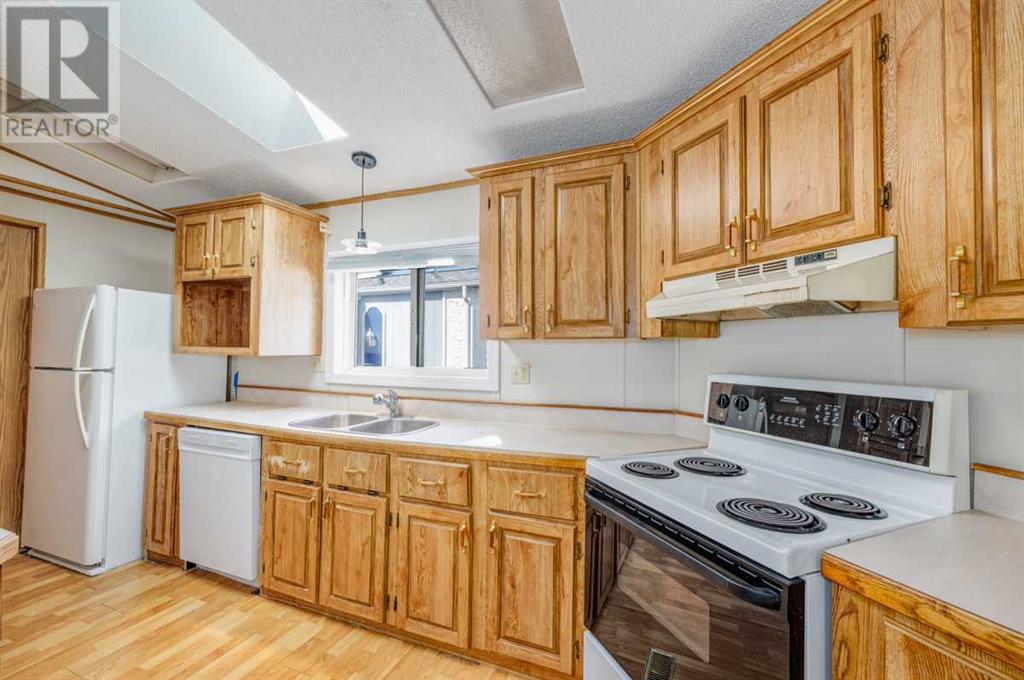 Single Family House Mobile Home for Sale in  Burroughs Manor NE Monterey Park Calgary 