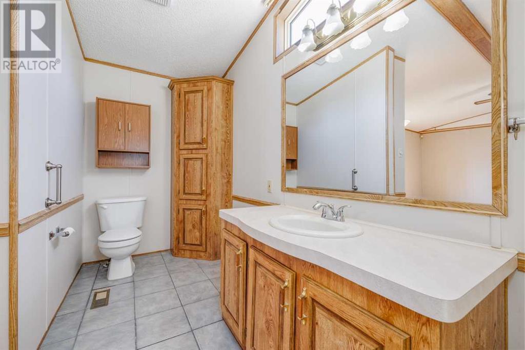 3025 Burroughs Manor NE, Calgary, Alberta