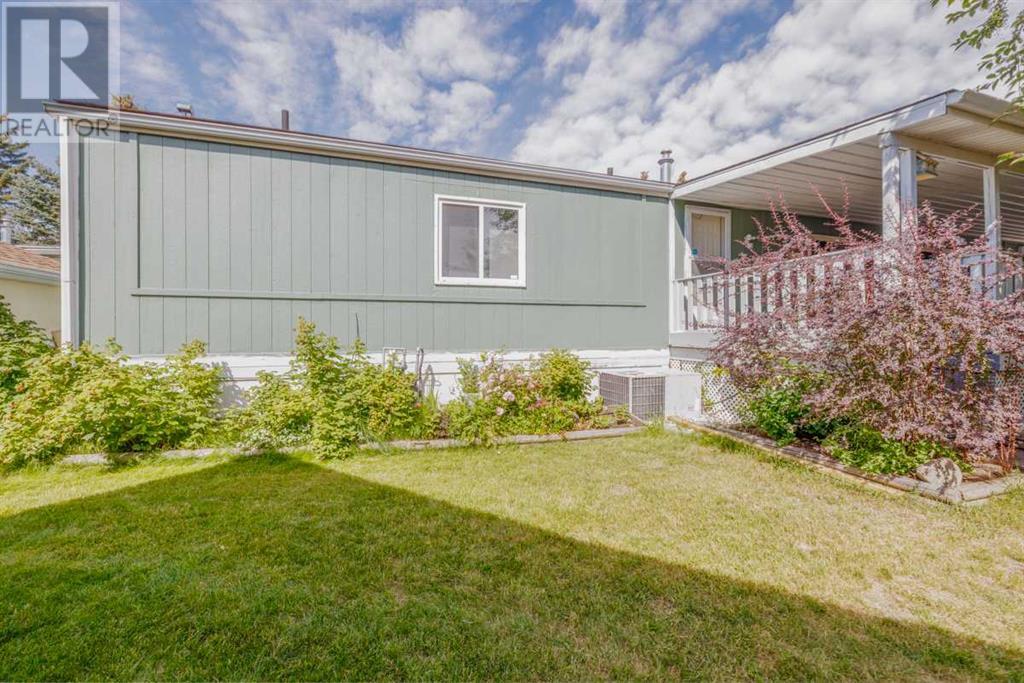 Single Family House Mobile Home for Sale in  Burroughs Manor NE Monterey Park Calgary 