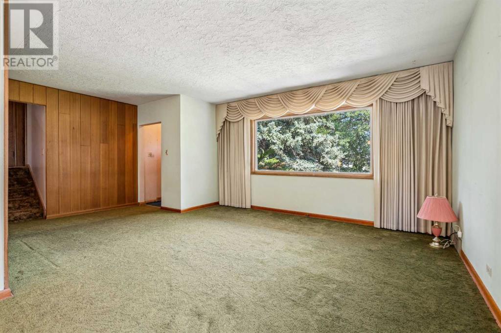 Single Family House Bi-level for Sale in   Street SW Richmond Calgary 
