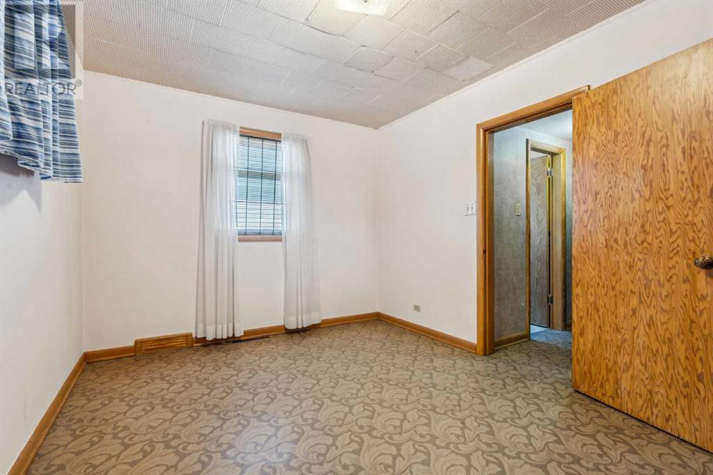 Single Family House Bi-level for Sale in   Street SW Richmond Calgary 