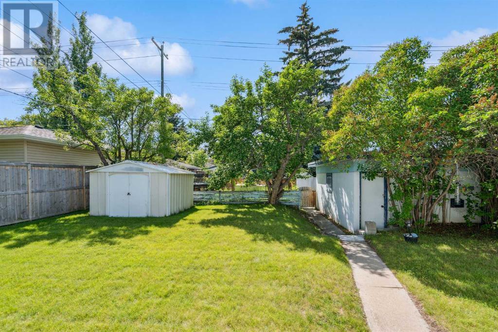 Single Family House Bi-level for Sale in   Street SW Richmond Calgary 