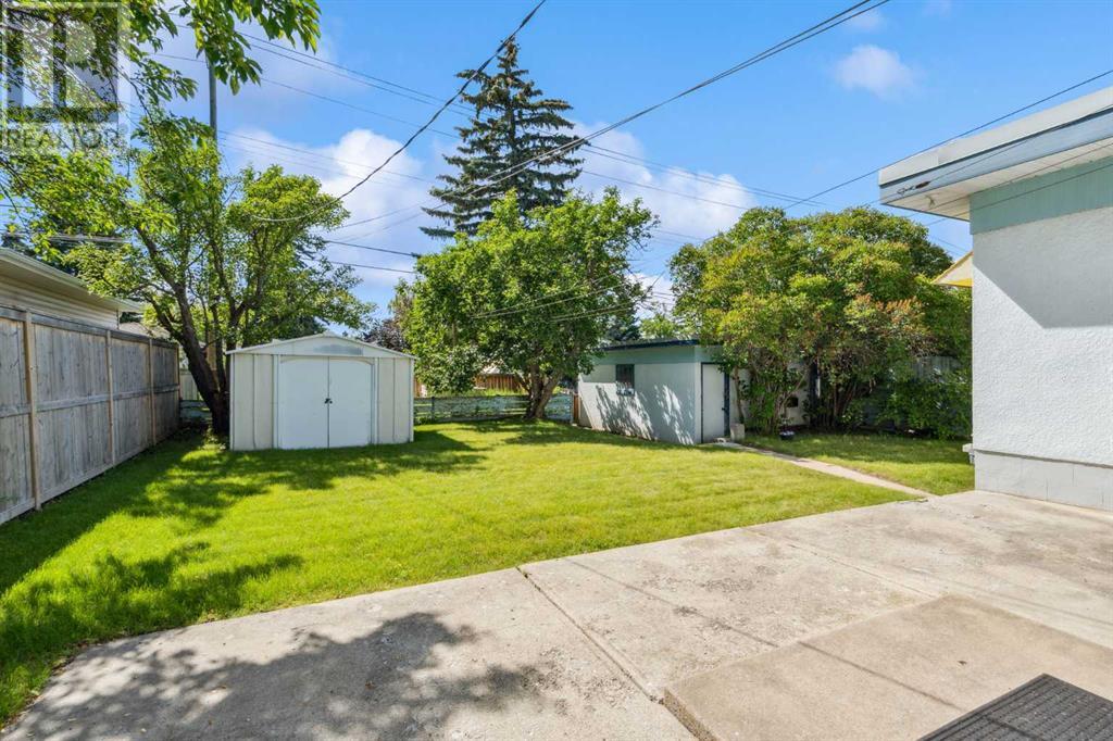 Single Family House Bi-level for Sale in   Street SW Richmond Calgary 