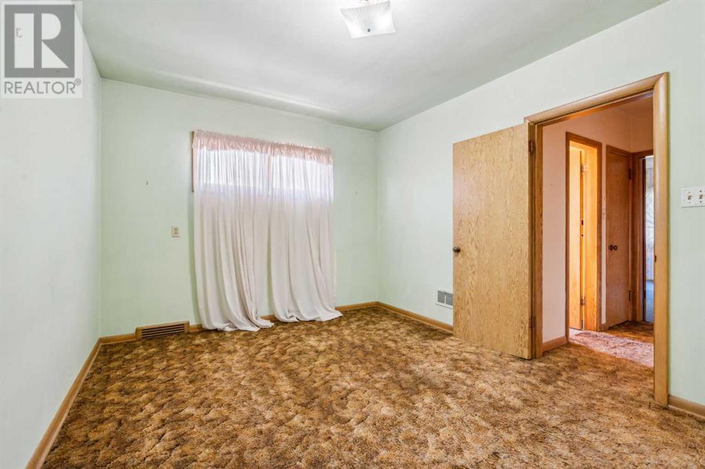Single Family House Bi-level for Sale in   Street SW Richmond Calgary 