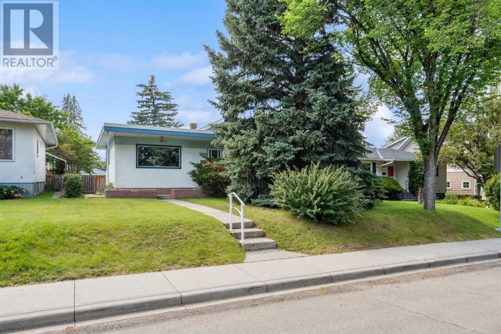 Single Family House Bi-level for Sale in   Street SW Richmond Calgary 