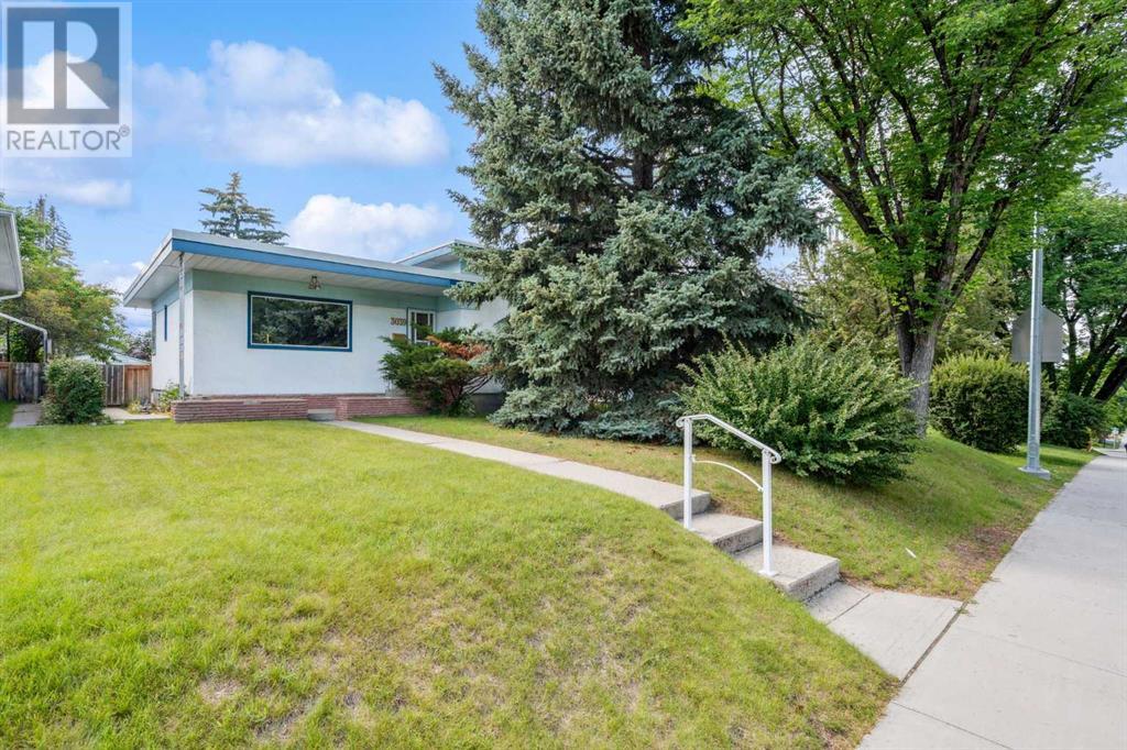 Single Family House Bi-level for Sale in   Street SW Richmond Calgary 