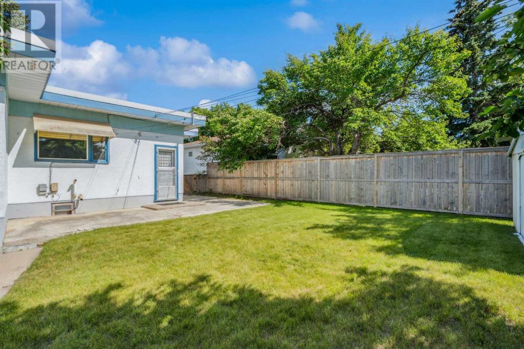 Single Family House Bi-level for Sale in   Street SW Richmond Calgary 