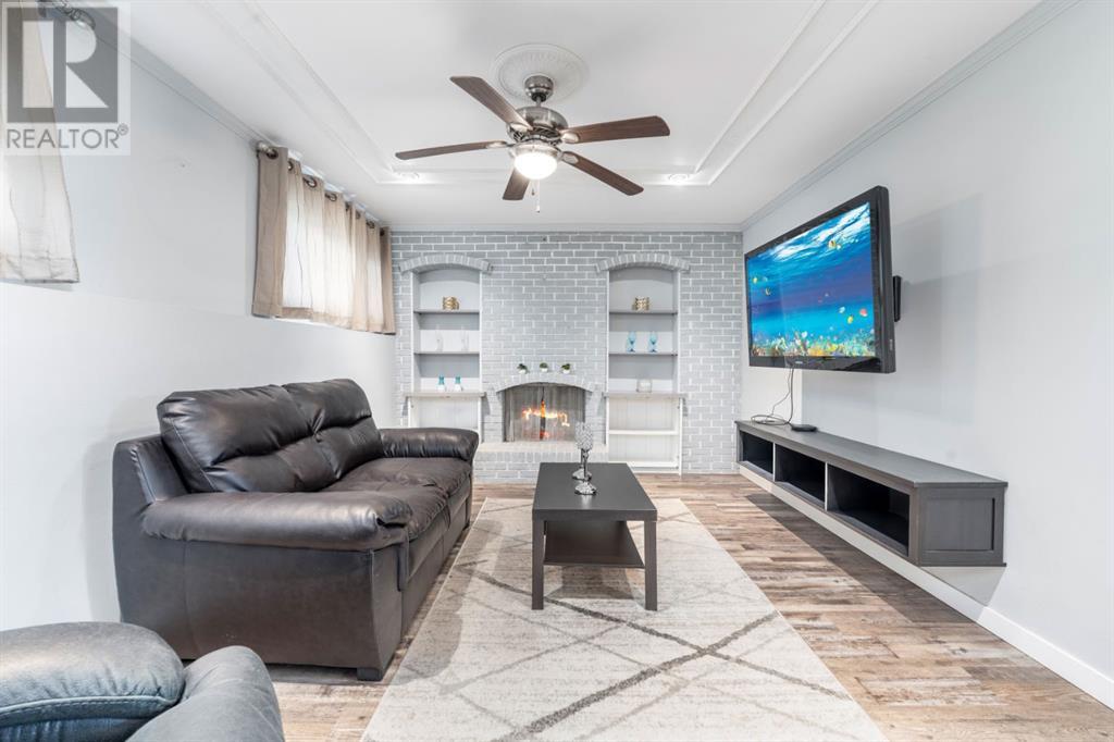 Single Family House 4 Level for Sale in  Penswood Place SE Penbrooke Meadows Calgary 