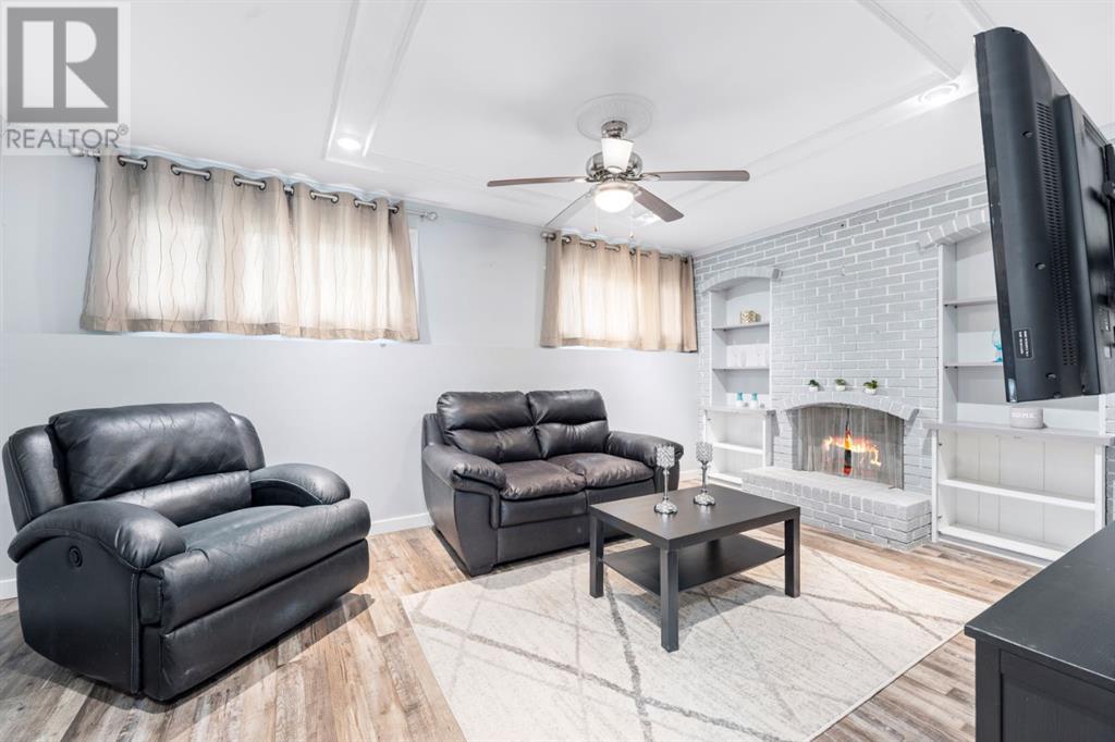 Single Family House 4 Level for Sale in  Penswood Place SE Penbrooke Meadows Calgary 