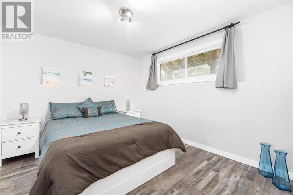 Single Family House 4 Level for Sale in  Penswood Place SE Penbrooke Meadows Calgary 