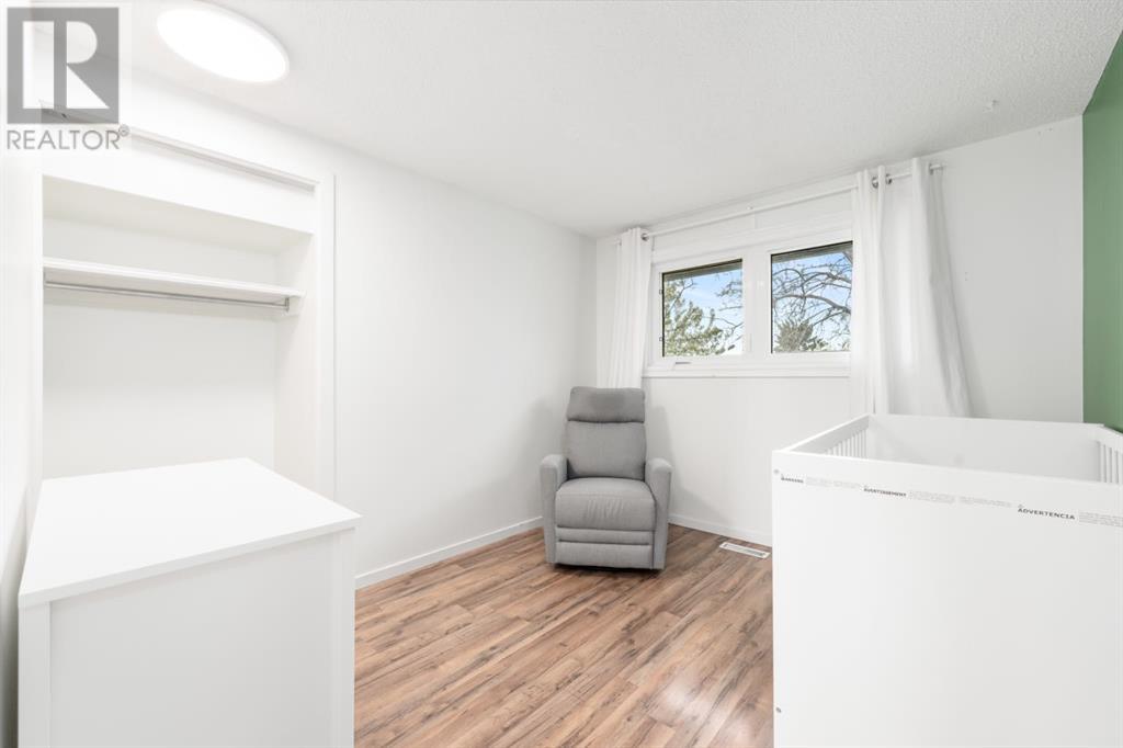 Single Family House 4 Level for Sale in  Penswood Place SE Penbrooke Meadows Calgary 