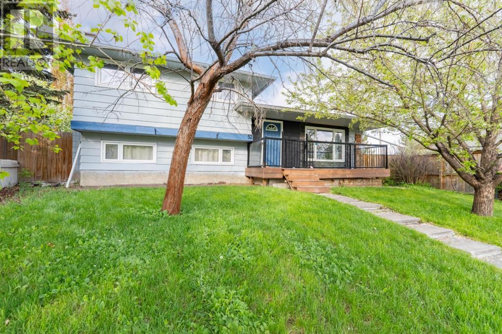 Single Family House 4 Level for Sale in  Penswood Place SE Penbrooke Meadows Calgary 