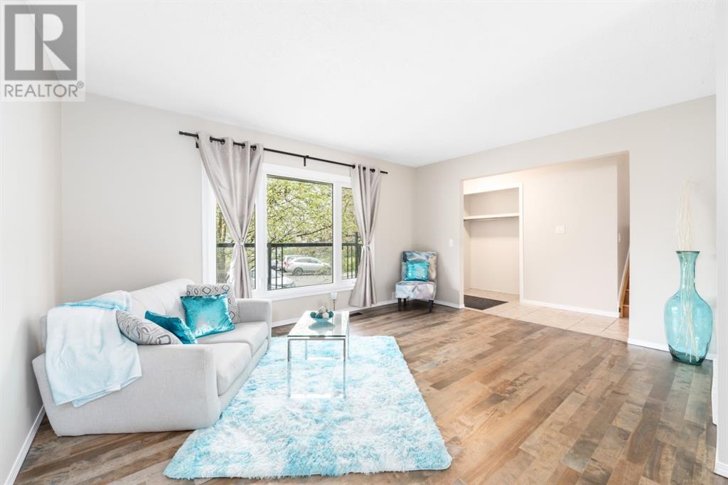 Single Family House 4 Level for Sale in  Penswood Place SE Penbrooke Meadows Calgary 