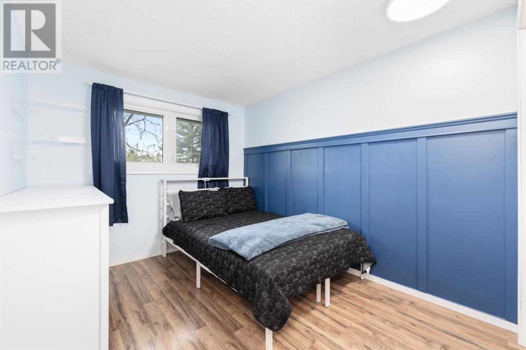 Single Family House 4 Level for Sale in  Penswood Place SE Penbrooke Meadows Calgary 