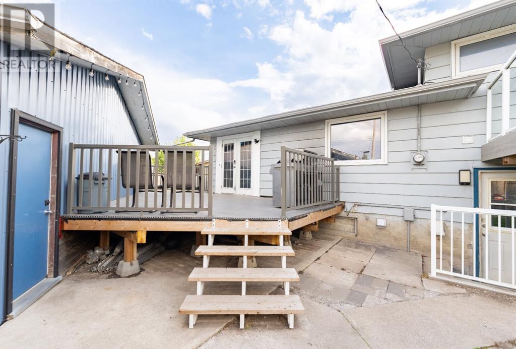 Single Family House 4 Level for Sale in  Penswood Place SE Penbrooke Meadows Calgary 