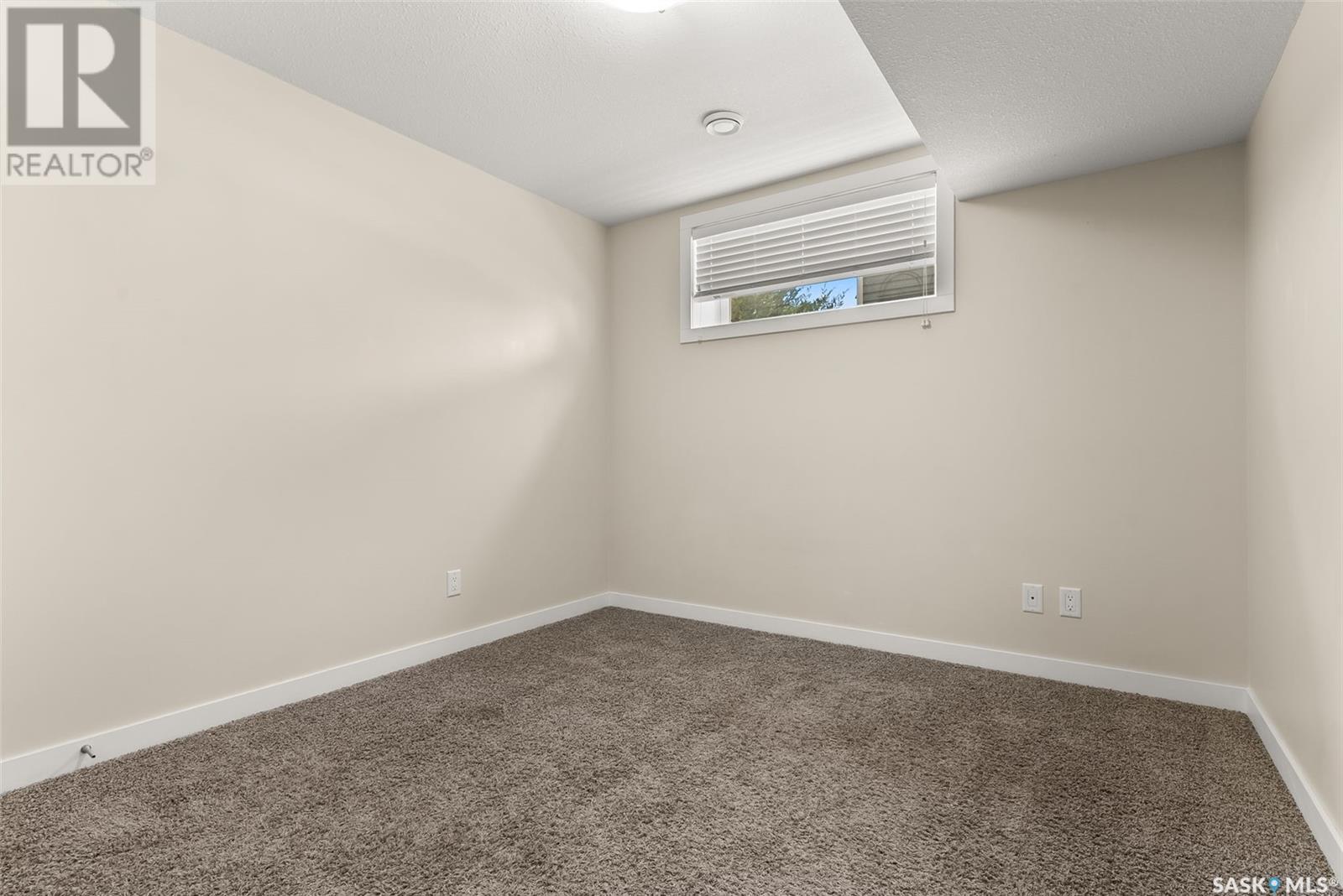 Photo 20 of 5204 Aerial Crescent, Regina SK