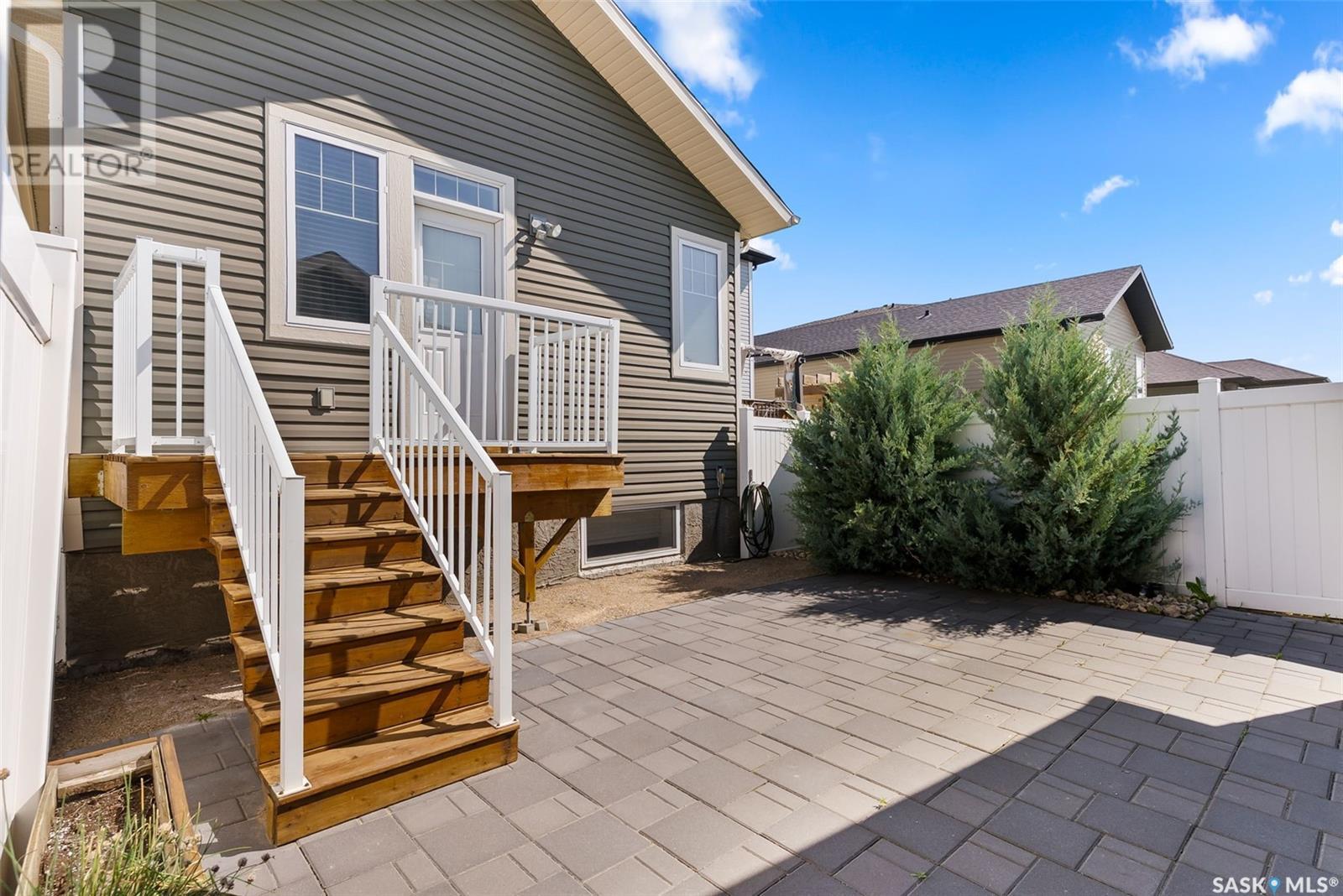 Photo 1 of 5204 Aerial Crescent, Regina SK