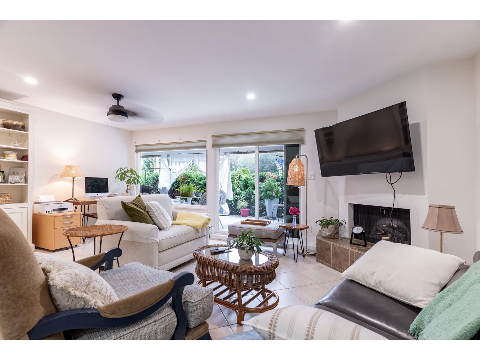 103 1351 MARTIN STREET, White Rock