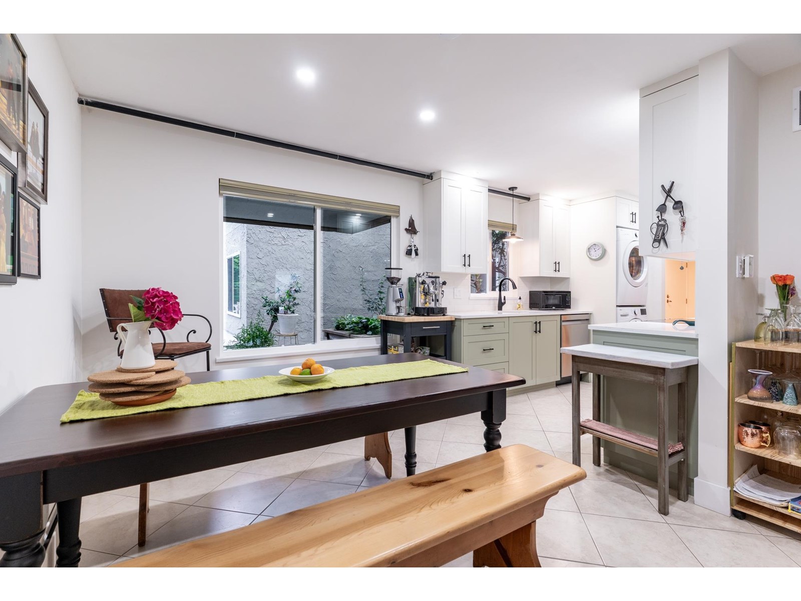 103 1351 MARTIN STREET, White Rock