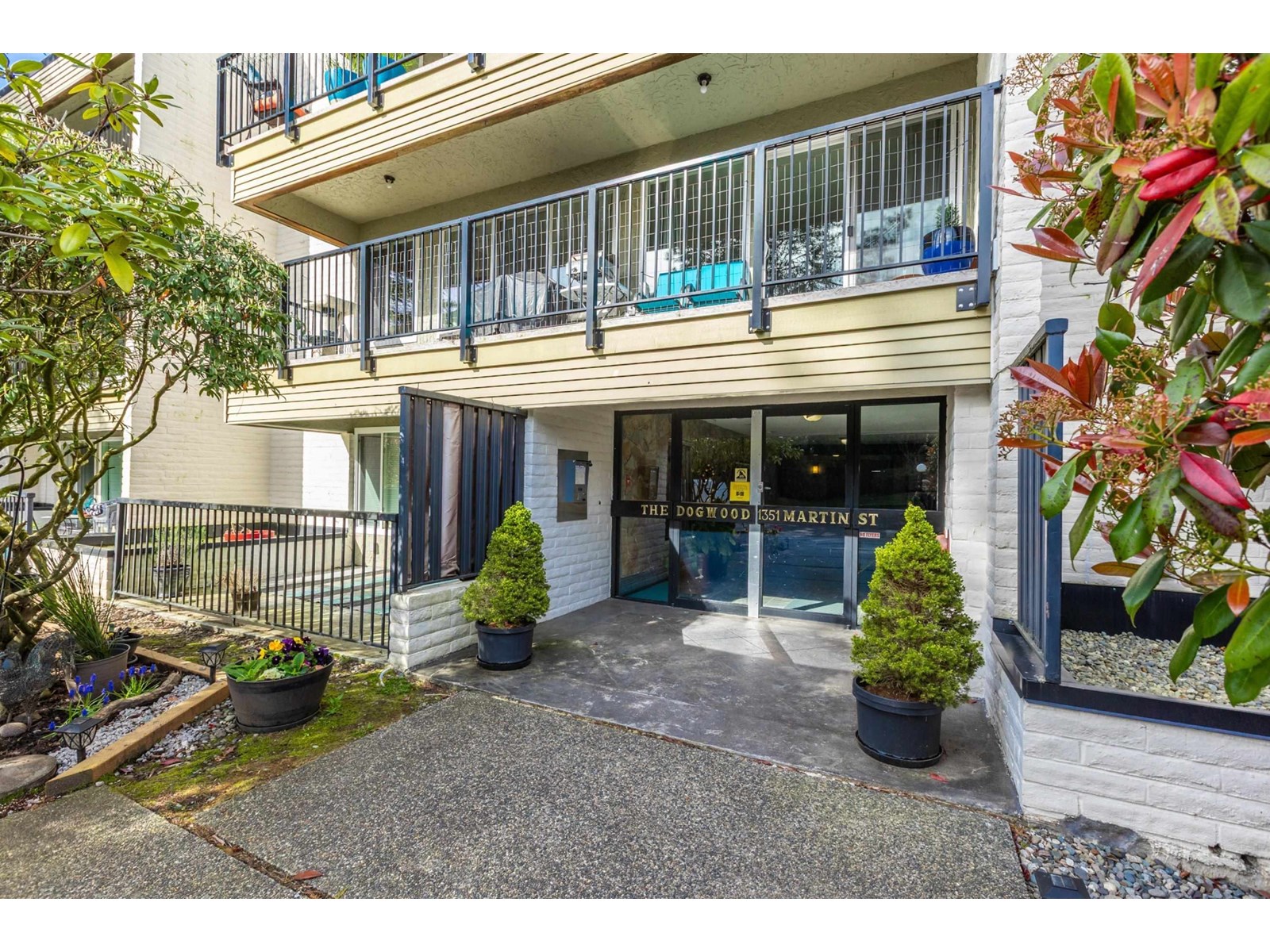 103 1351 MARTIN STREET, White Rock