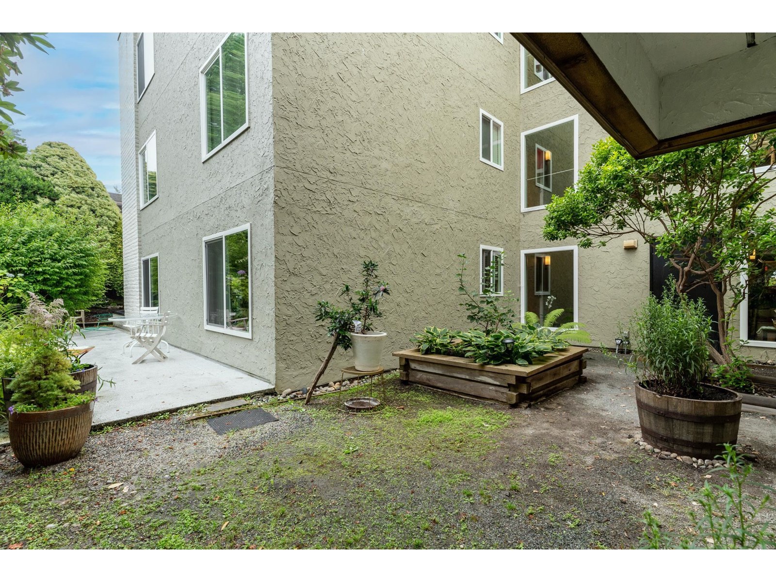 103 1351 MARTIN STREET, White Rock