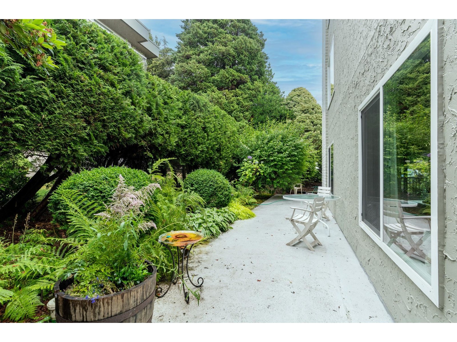 103 1351 MARTIN STREET, White Rock