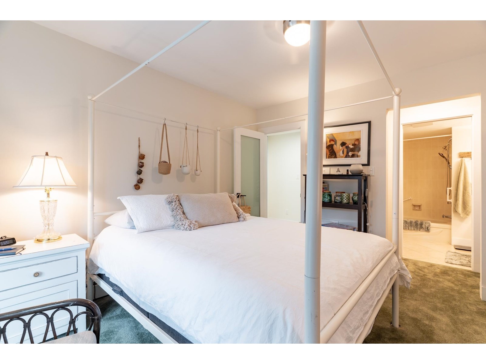 103 1351 MARTIN STREET, White Rock