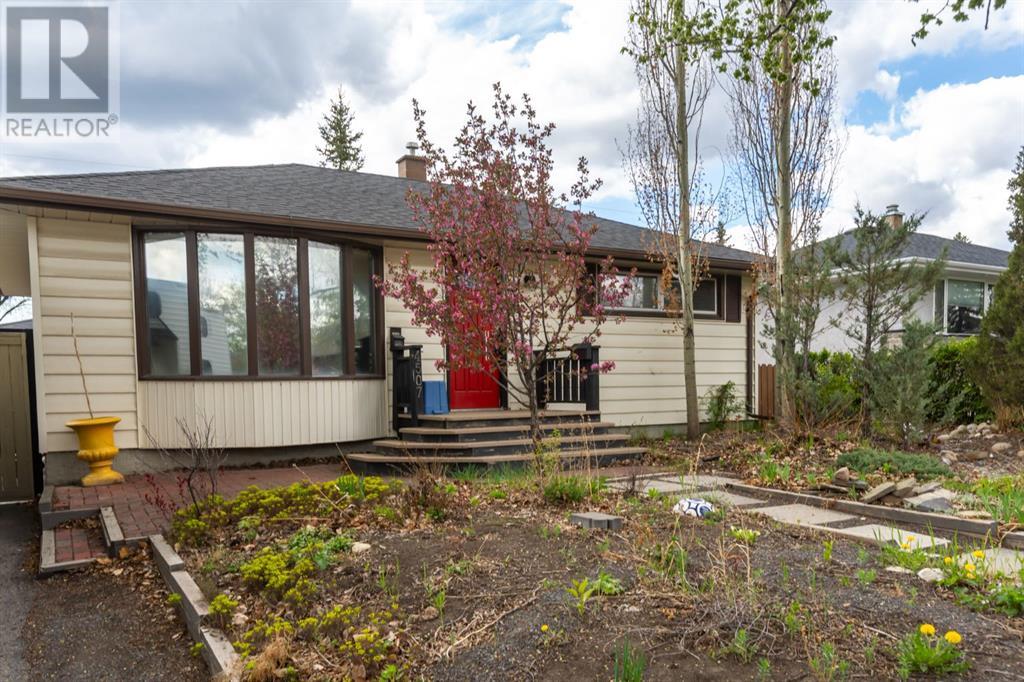 Single Family House Bungalow for Sale in   Avenue SW Glenbrook Calgary 