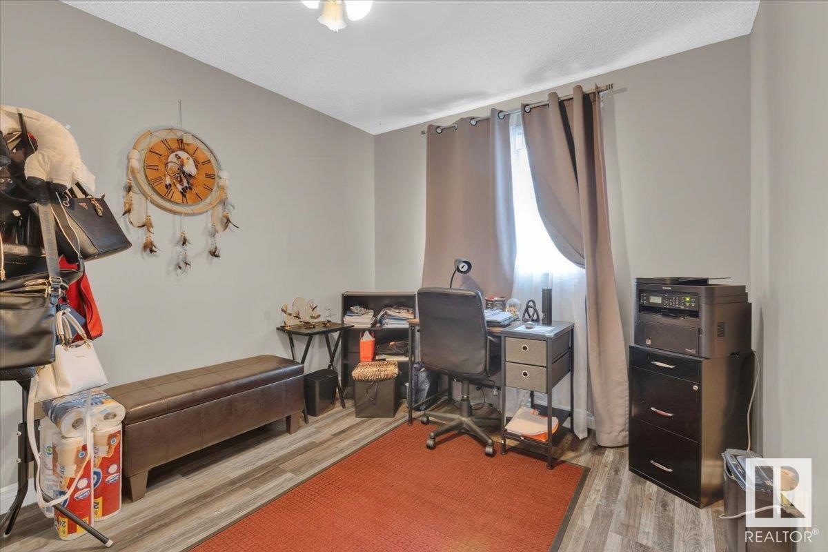 Photo 10 of 1 345 Kirkness Rd Nw, Edmonton AB