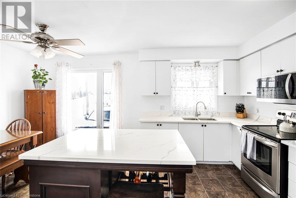 Photo 19 of 725 Mud Street E, Stoney Creek ON