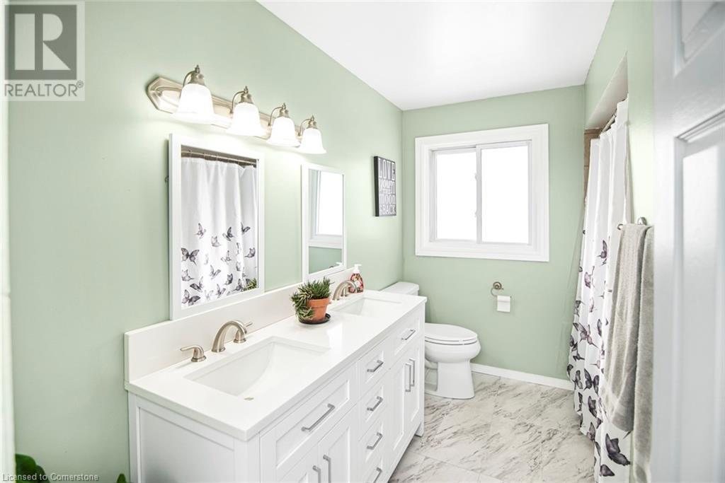 Photo 22 of 725 Mud Street E, Stoney Creek ON