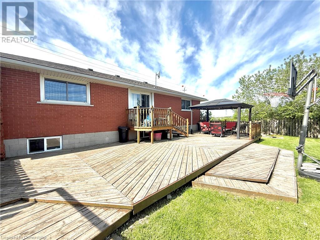 Photo 1 of 725 Mud Street E, Stoney Creek ON