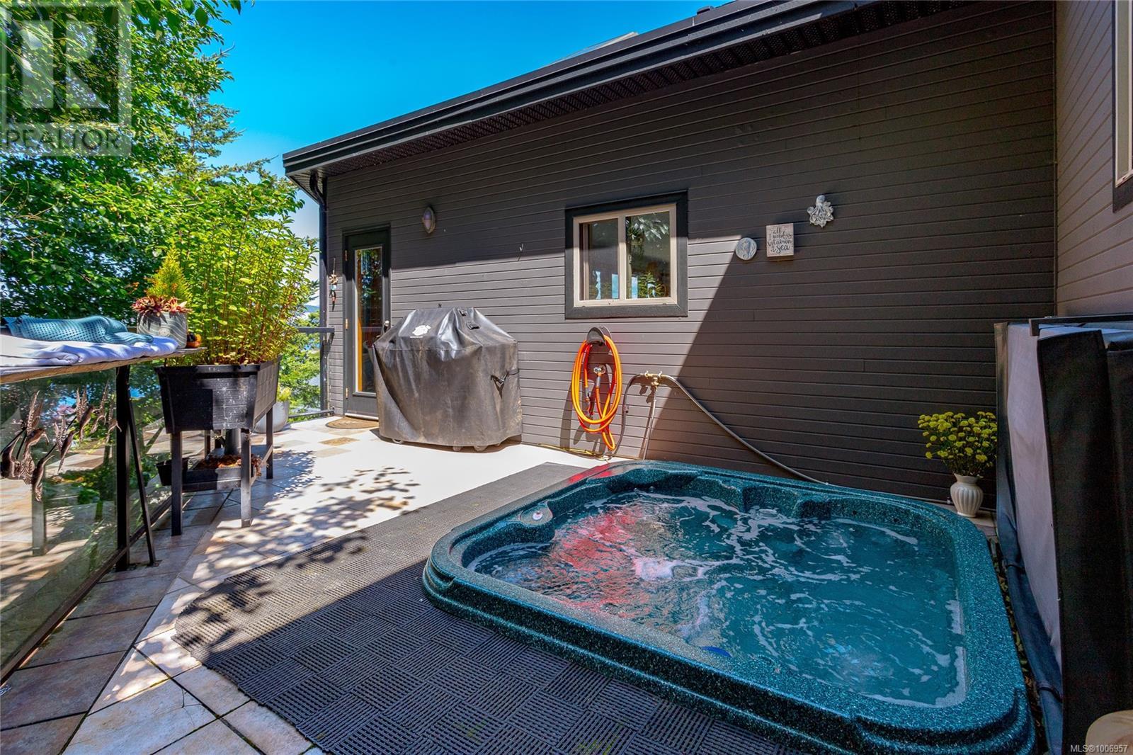 7100 Sea Cliff Rd, Sooke