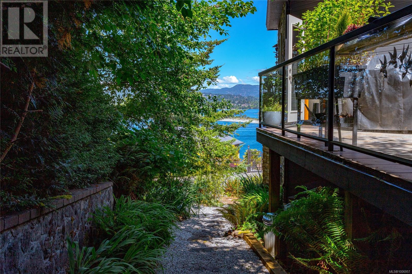 7100 Sea Cliff Rd, Sooke