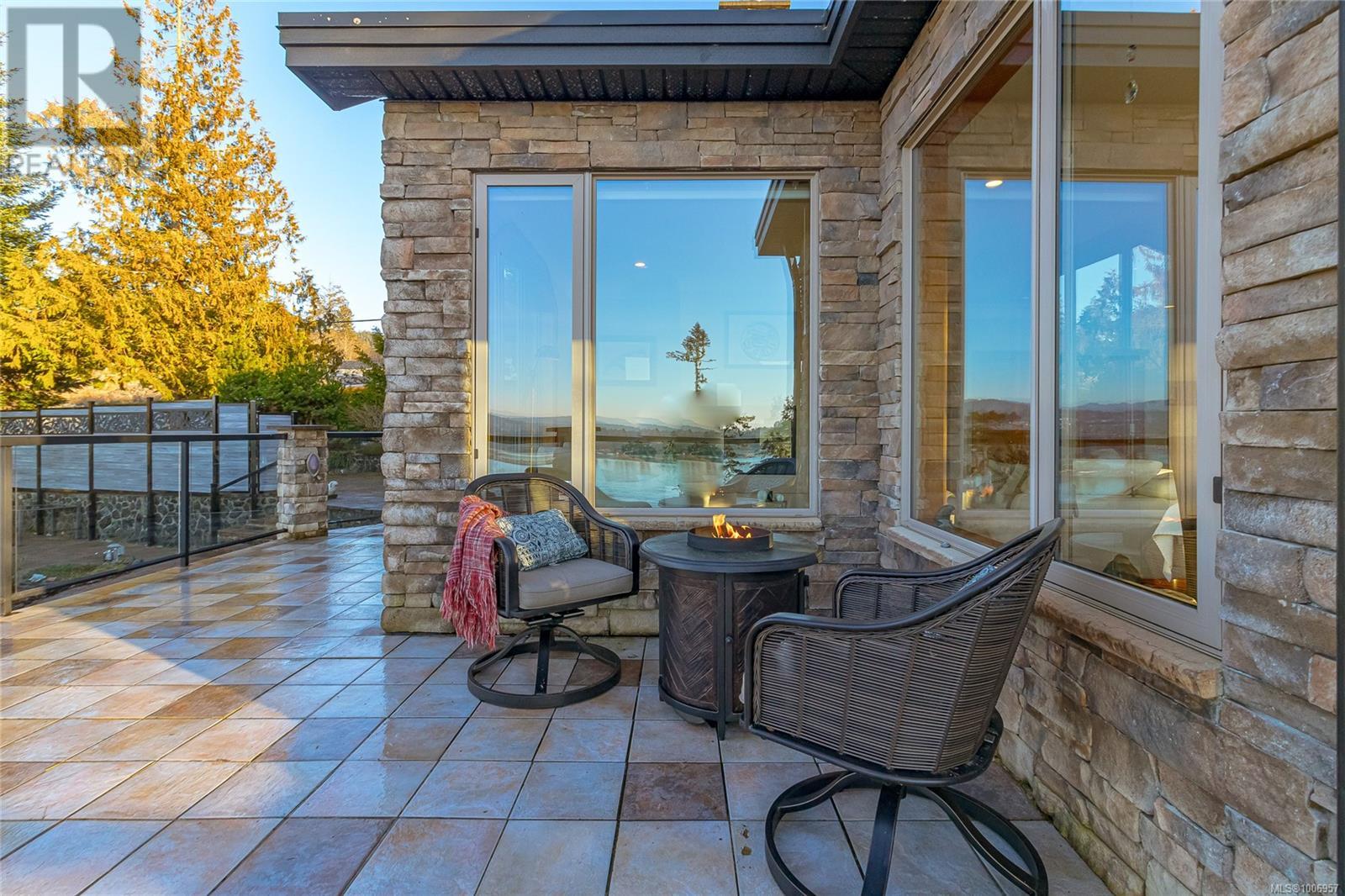 7100 Sea Cliff Rd, Sooke