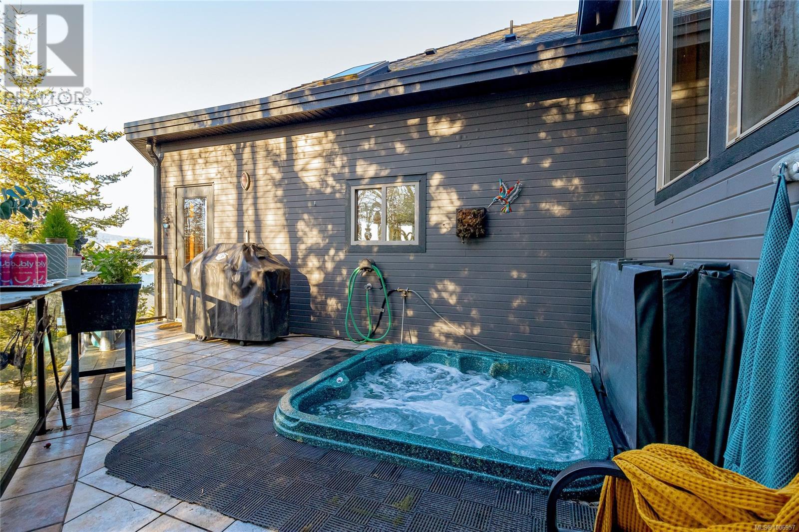 7100 Sea Cliff Rd, Sooke