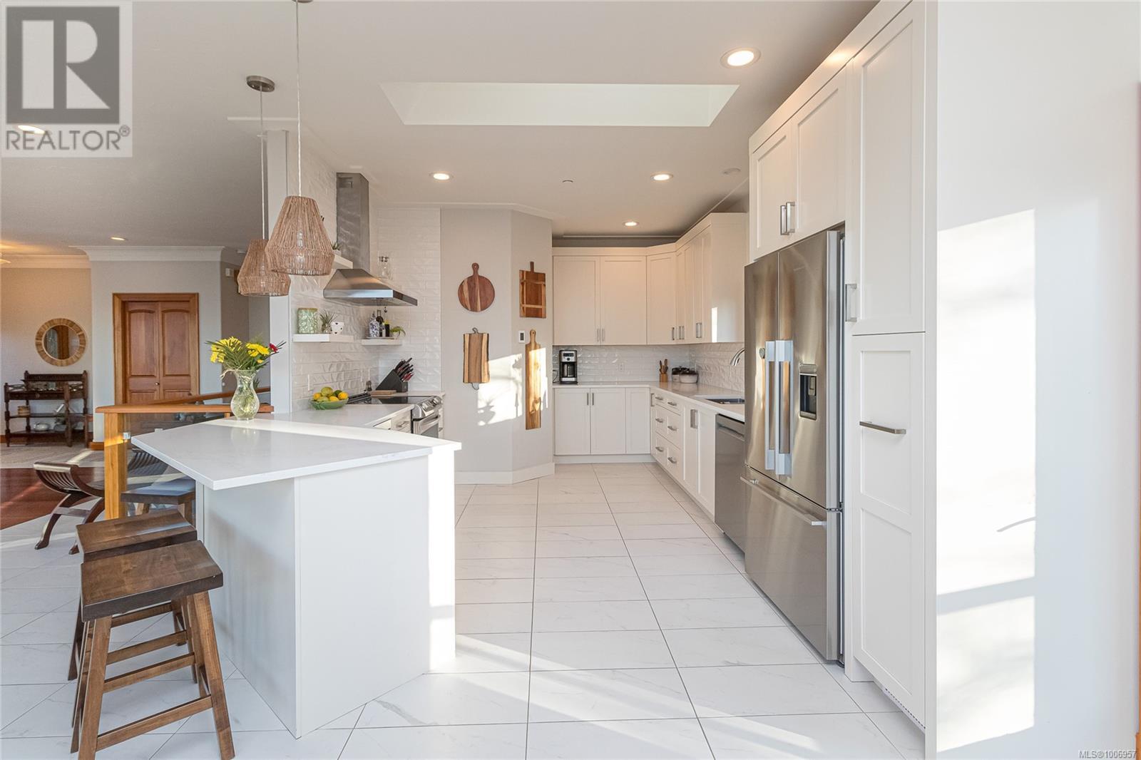 7100 Sea Cliff Rd, Sooke